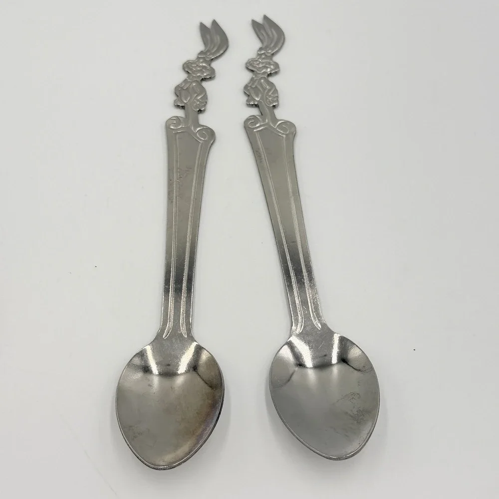Vintage Bugs Bunny Looney Tunes Metal Spoon Set Pair‎ Character Collectibles 2pc